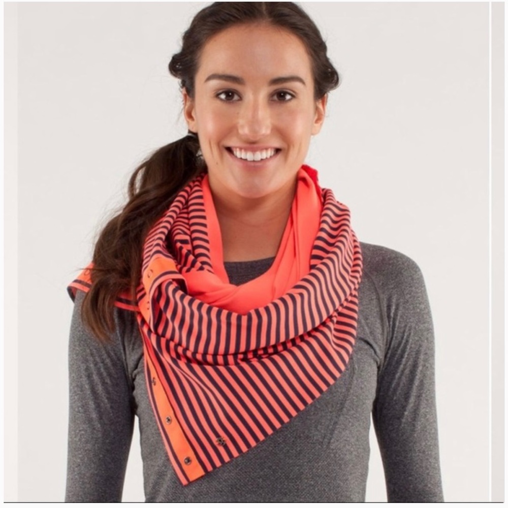 Lululemon Navy Neon Orange Vinyasa Circle Scarf